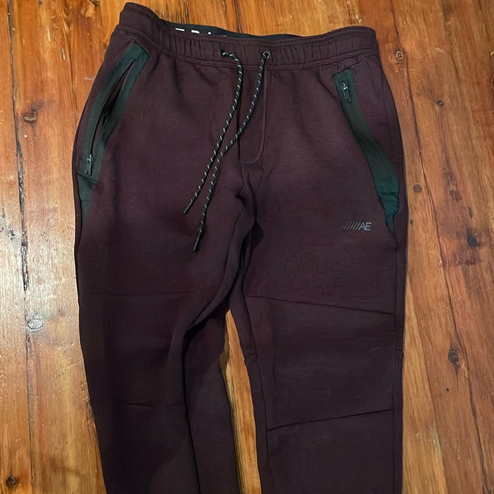 Men’s American Eagle joggers